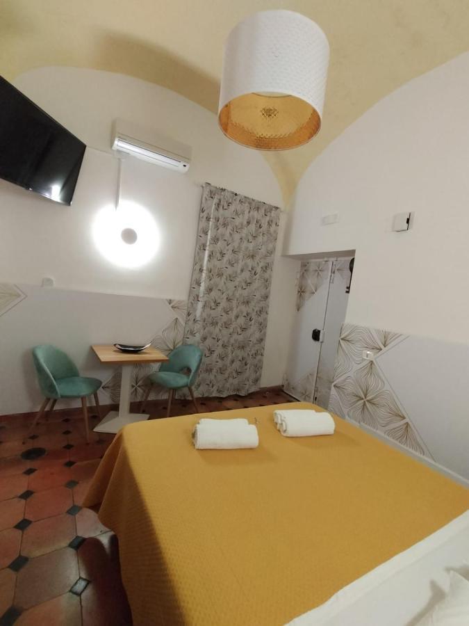 Siconolfo 5 Apartment ซาแลร์โน ภายนอก รูปภาพ