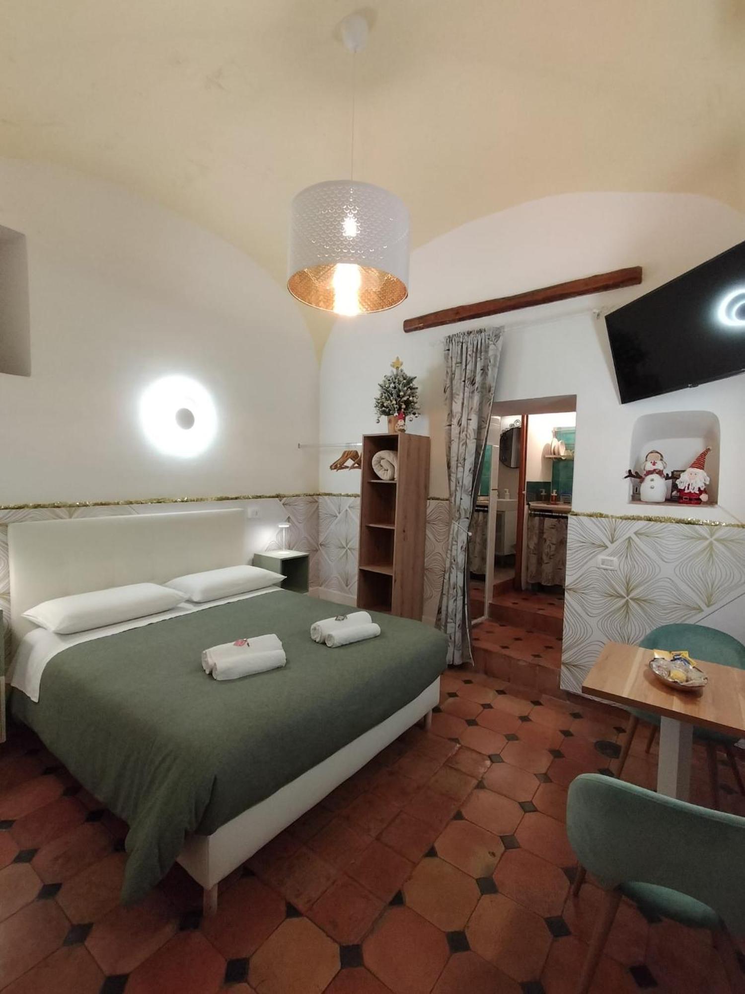 Siconolfo 5 Apartment ซาแลร์โน ภายนอก รูปภาพ