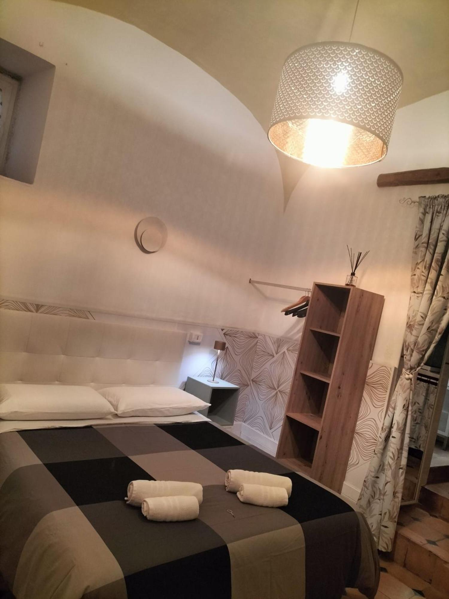 Siconolfo 5 Apartment ซาแลร์โน ภายนอก รูปภาพ